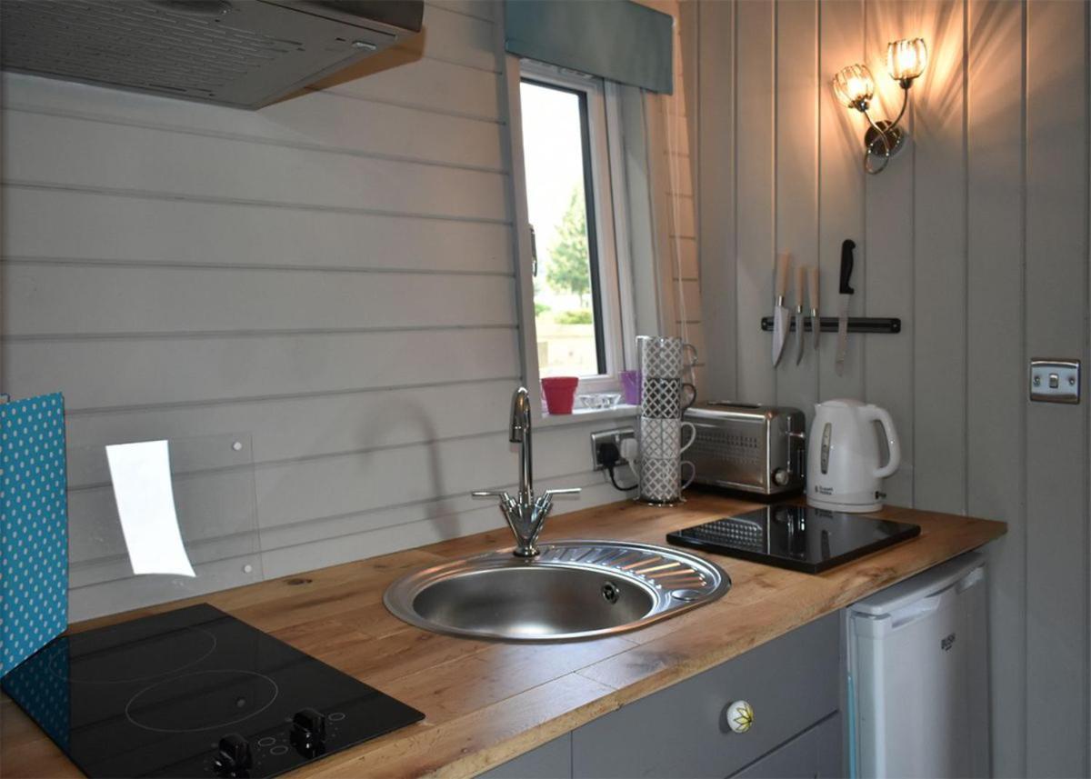 Riverview Lodges And Glamping Welshpool Exteriér fotografie