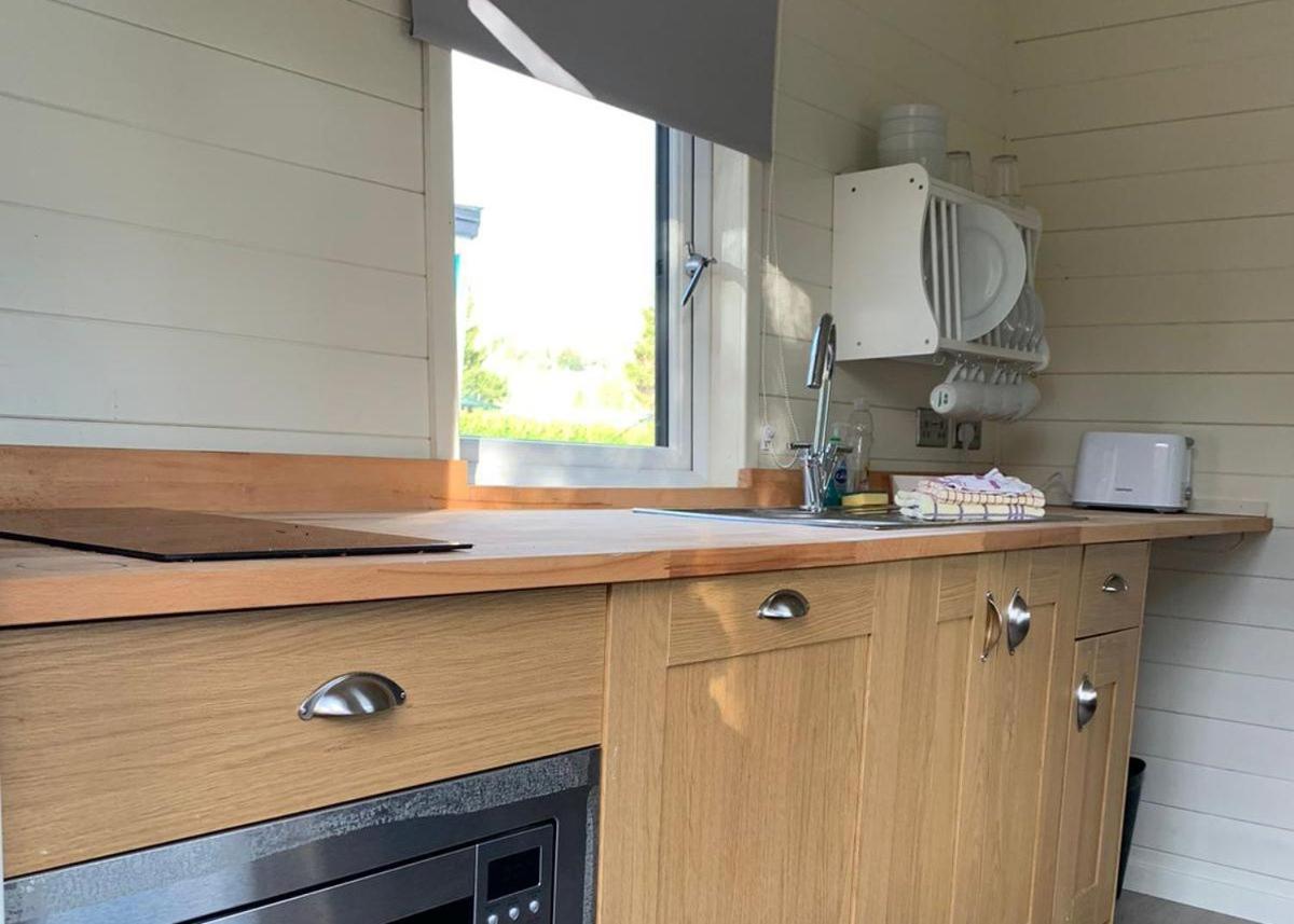 Riverview Lodges And Glamping Welshpool Exteriér fotografie