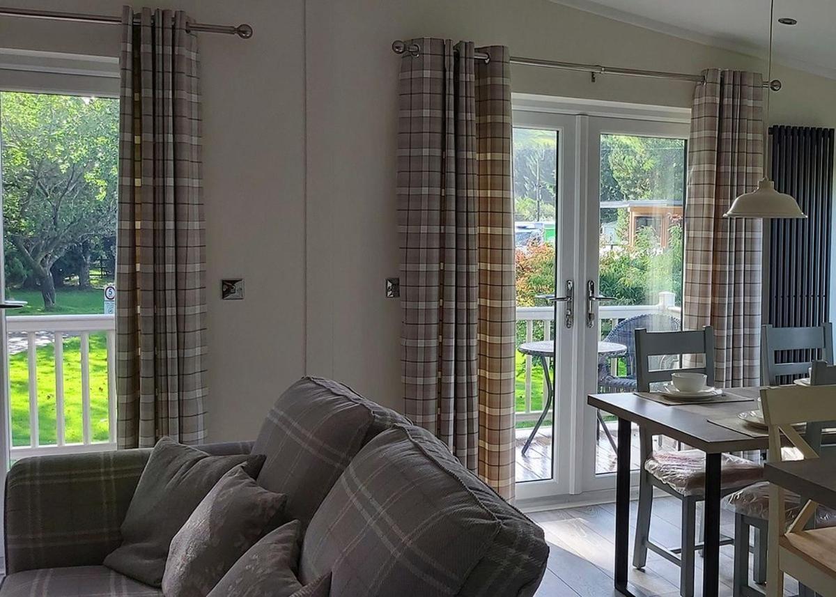 Riverview Lodges And Glamping Welshpool Exteriér fotografie