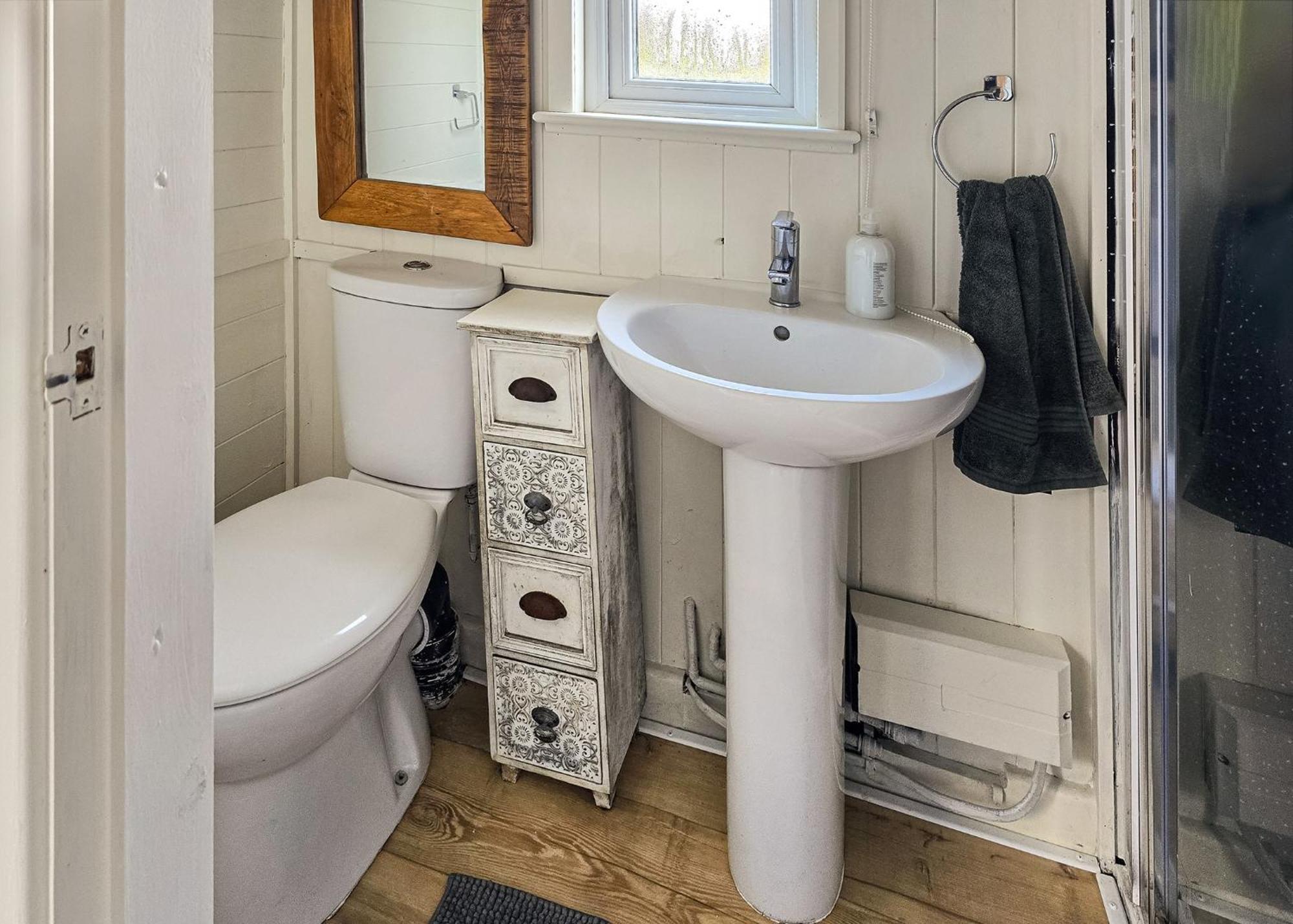 Riverview Lodges And Glamping Welshpool Exteriér fotografie